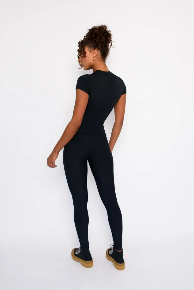 Skatie Active Tops Kim Top Black 8211 Women