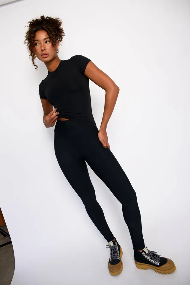 Skatie Active Tops Kim Top Black 8211 Women