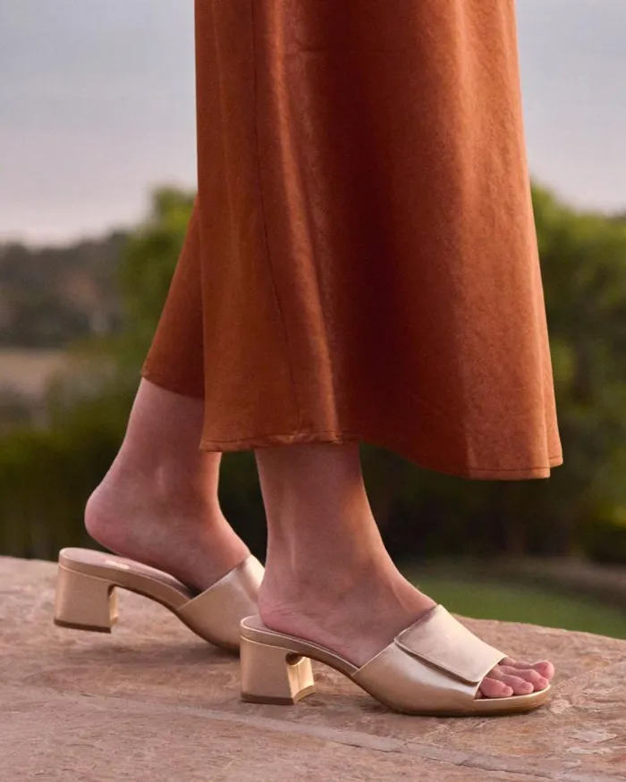 ABEO Avenue Slide Gold Womens Abeo Sandals