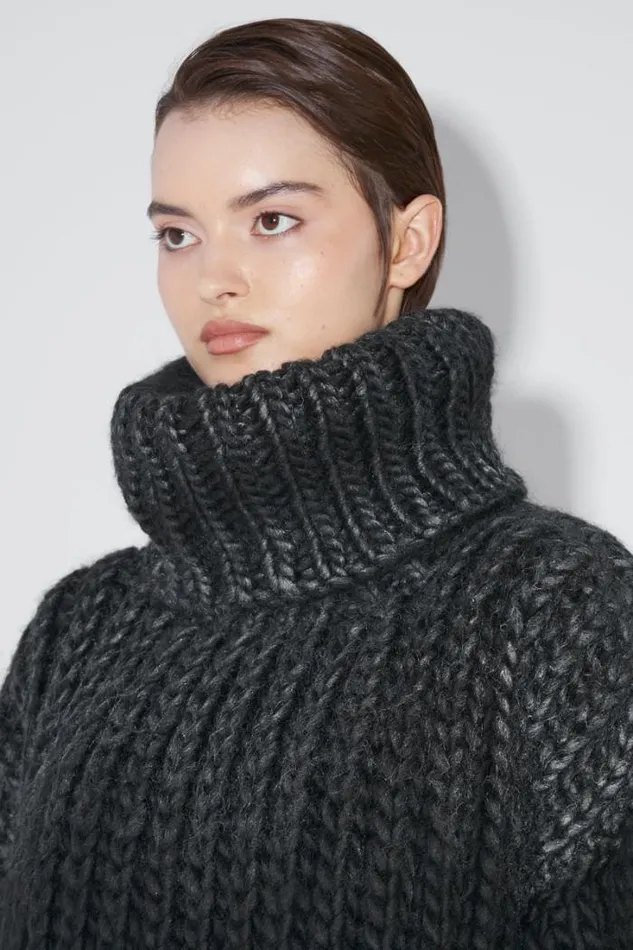 Bulky Wax Sweater Black Women MISBHV Knitwear