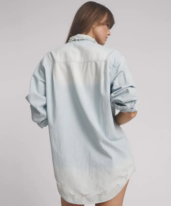 CLASSIC EVERYDAY CHAMBRAY DENIM SHIRT Women One Teaspoon Denim Tops CLASSIC EVERYDAY CHAMBRAY DENIM SHIRT Women One Teaspoon Denim Tops