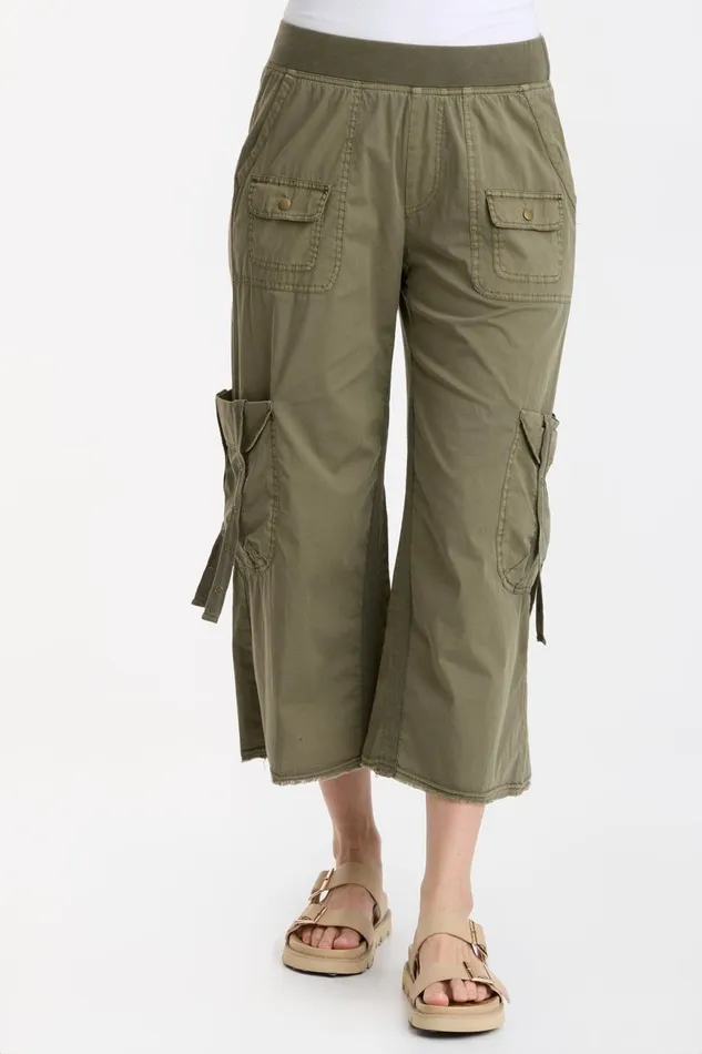 Clothing Crops XCVI Femke Cargo Crop Kombu Pigment