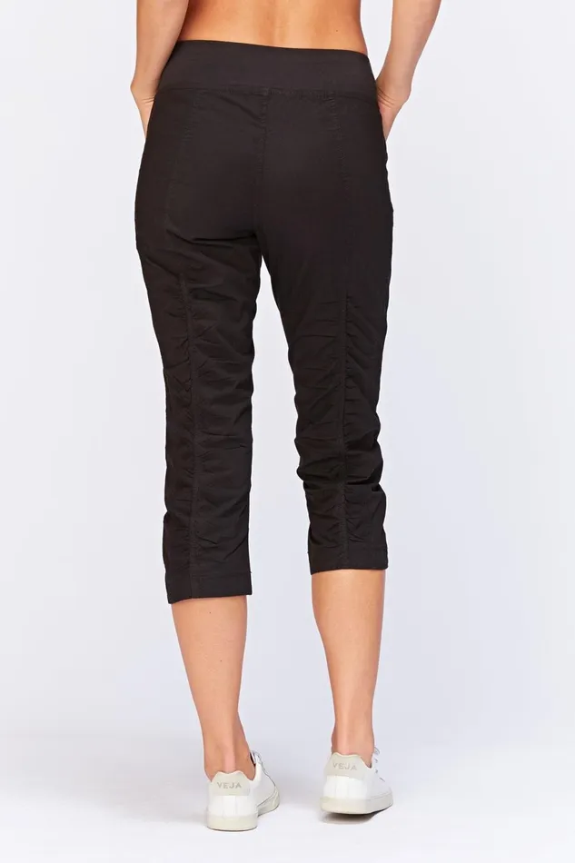 Clothing Crops XCVI Iris Crop Black