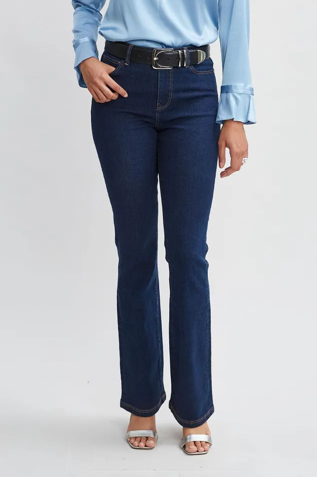 Elie Tahari Fit and Flare Jeans Dark Wash Women Bottoms