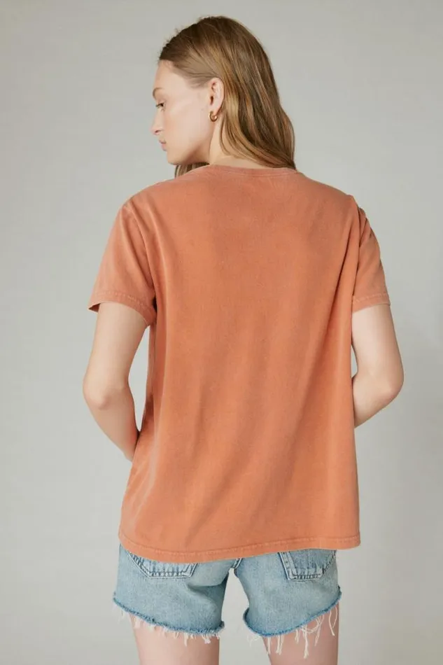 Lucky Brand Janis Joplin Peace Sign Boyfriend Tee Potters Clay Women Graphic Tees