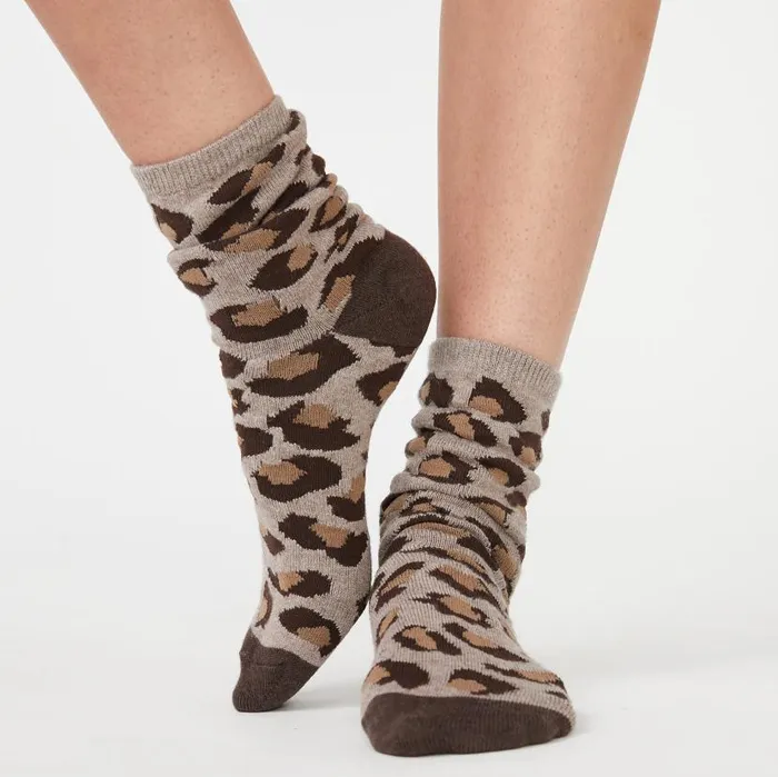 MONROW SOCKS Leopard Calf Socks Iced Coffee 8211 Shop
