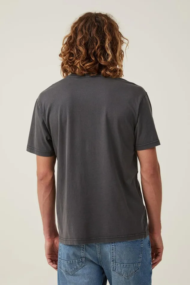 Premium Loose Fit Music TShirt Lcn Mt Washed Blackbiggie 8211 Notorious Men Cotton On Tees and Tanks Premium Loose Fit Music TShirt Lcn Mt Washed Blackbiggie 8211 Notorious Men Cotton On Tees and Tanks