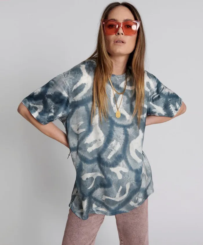 REFLECTION HAND PRINTED SATIN TEE Women One Teaspoon Tees and Tanks