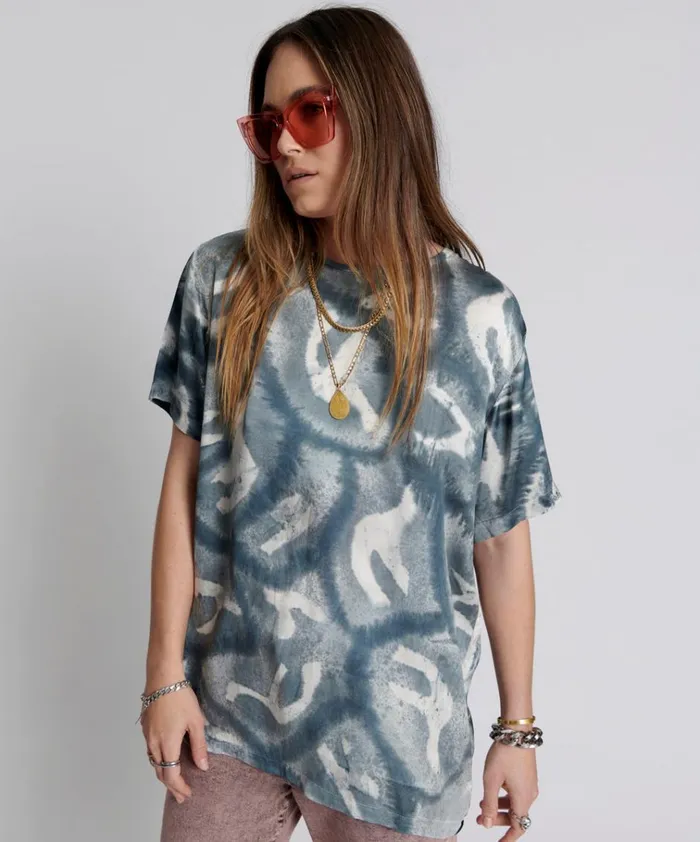 REFLECTION HAND PRINTED SATIN TEE Women One Teaspoon Tees and Tanks