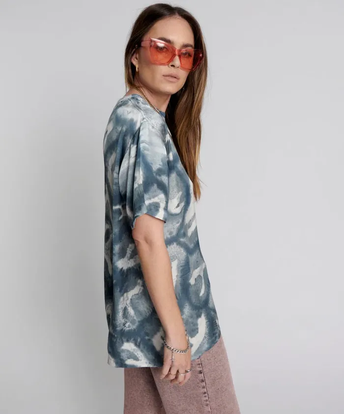 REFLECTION HAND PRINTED SATIN TEE Women One Teaspoon Tees and Tanks