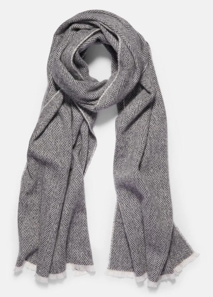 Scarves and Hats Men Vince Herringbone Cashmere Scarf Heather White Heather Black Scarves and Hats Men Vince Herringbone Cashmere Scarf Heather White Heather Black