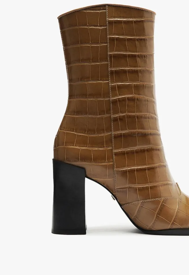 Schutz Shoes Booties Raffaela Bootie Green 8211 Women