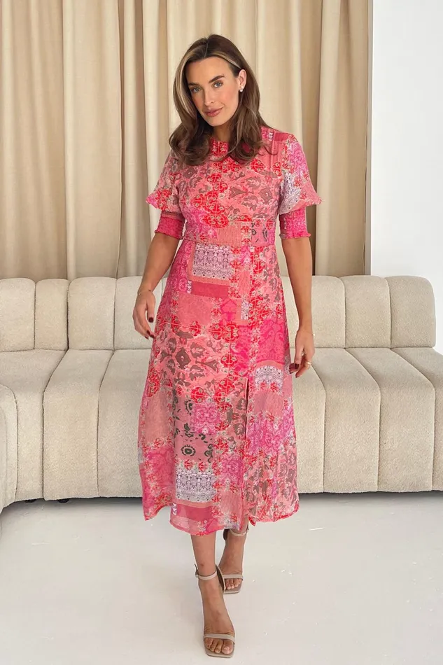 Shayla Pink Paisley Print Shirred Cuff Midi Dress Women Girl In Mind Midi Dresses Shayla Pink Paisley Print Shirred Cuff Midi Dress Women Girl In Mind Midi Dresses