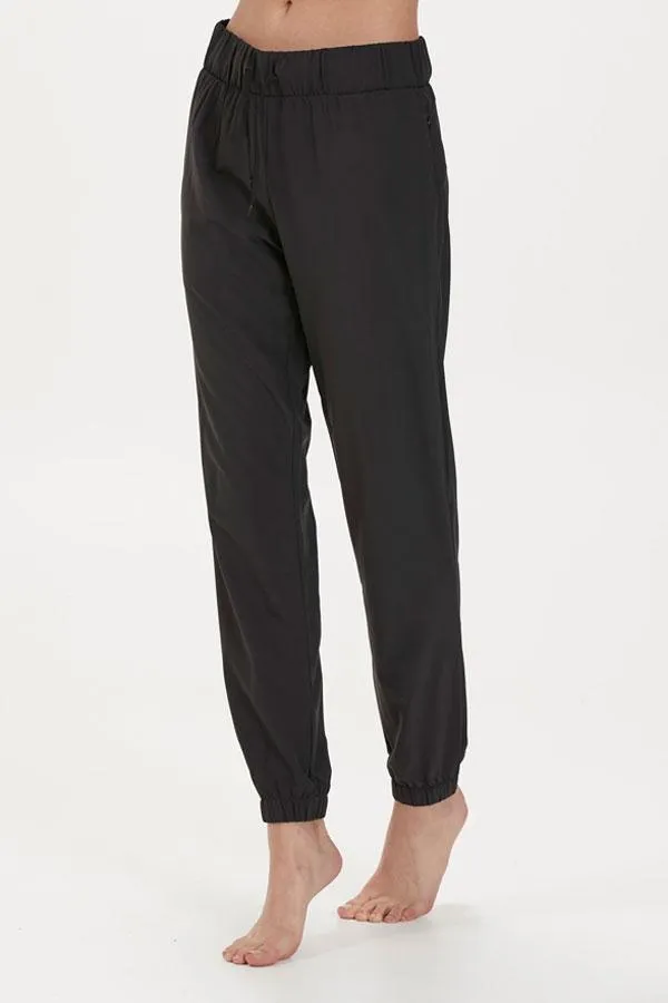 Sosandar Activewear Women Black Relaxed Fit Exercise Trousers With Pockets Black Sosandar Activewear Women Black Relaxed Fit Exercise Trousers With Pockets Black