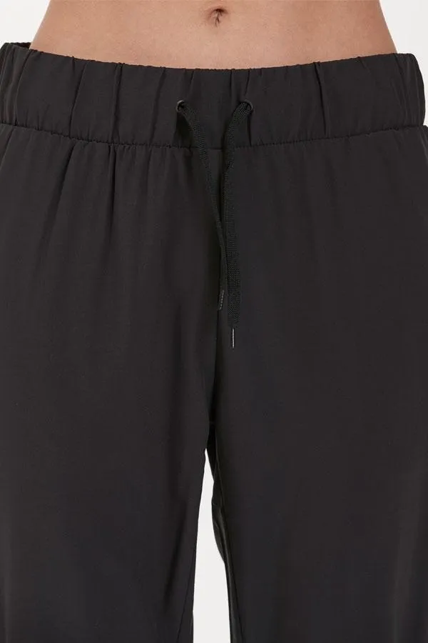 Sosandar Activewear Women Black Relaxed Fit Exercise Trousers With Pockets Black