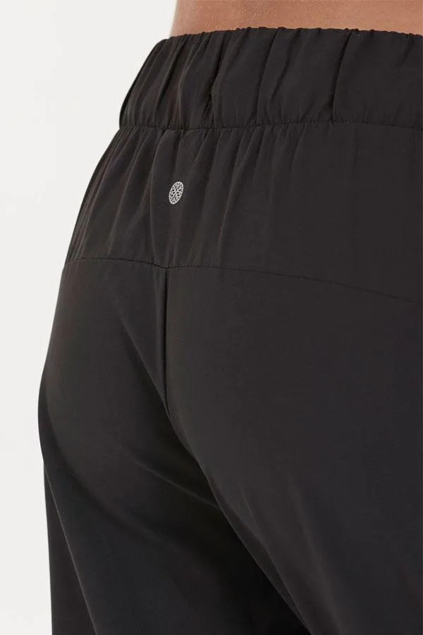 Sosandar Activewear Women Black Relaxed Fit Exercise Trousers With Pockets Black