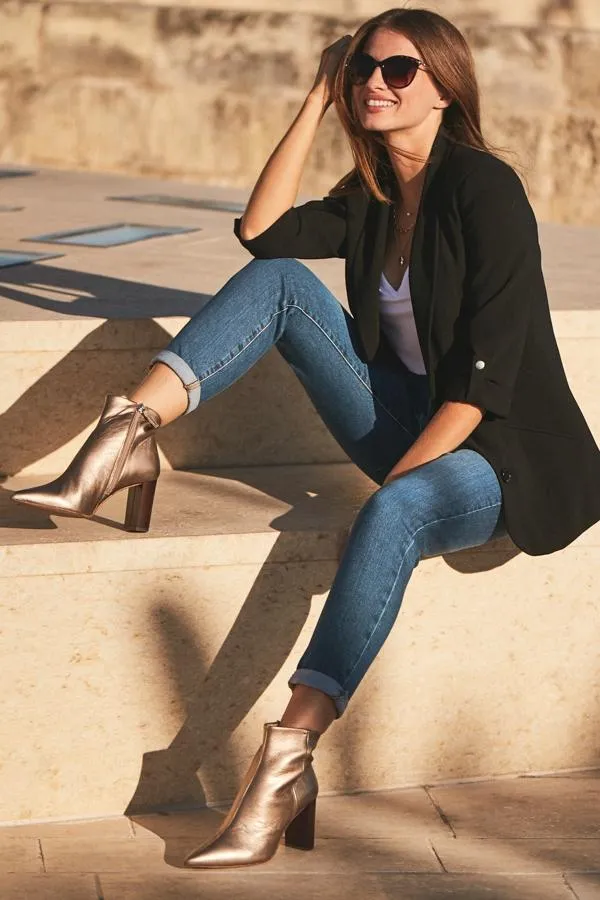 Sosandar Jackets and Coats Women Black Relaxed Fit Blazer Black