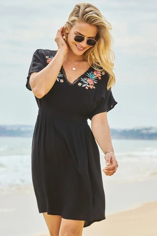 Sosandar Swim and Beachwear Women Black Embroidered Detail Tie Back Kaftan Black