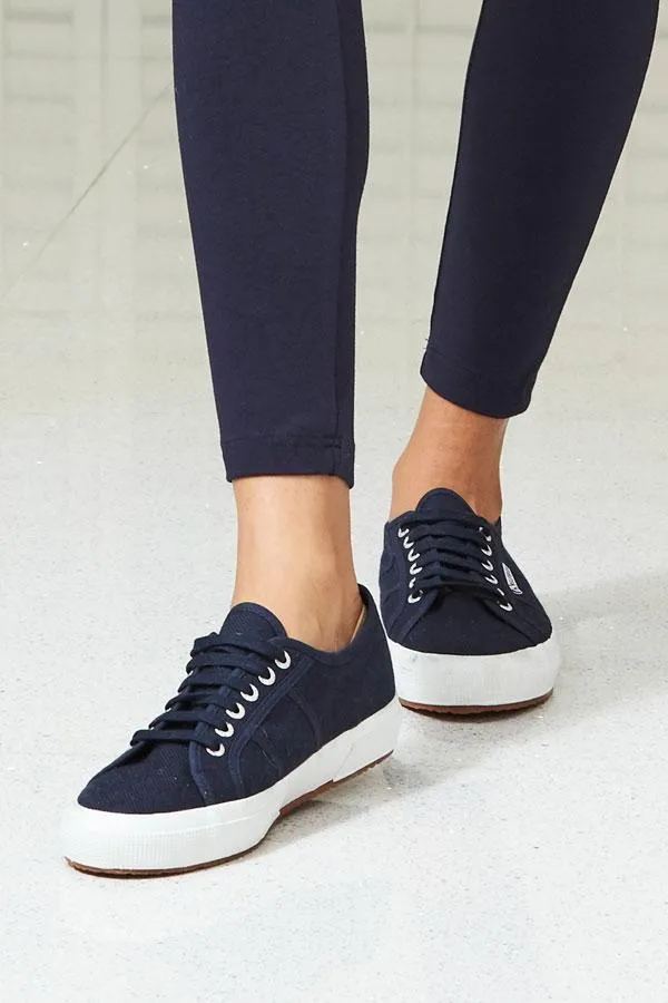 Sosandar Trainers 8211 Superga and Victoria Women Superga 2750 Classic Navy Blue Canvas Trainers Navy Blue