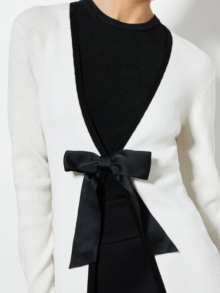 Sweaters Women Alice Olivia SIBEL BOW CARDIGAN Ecrublack
