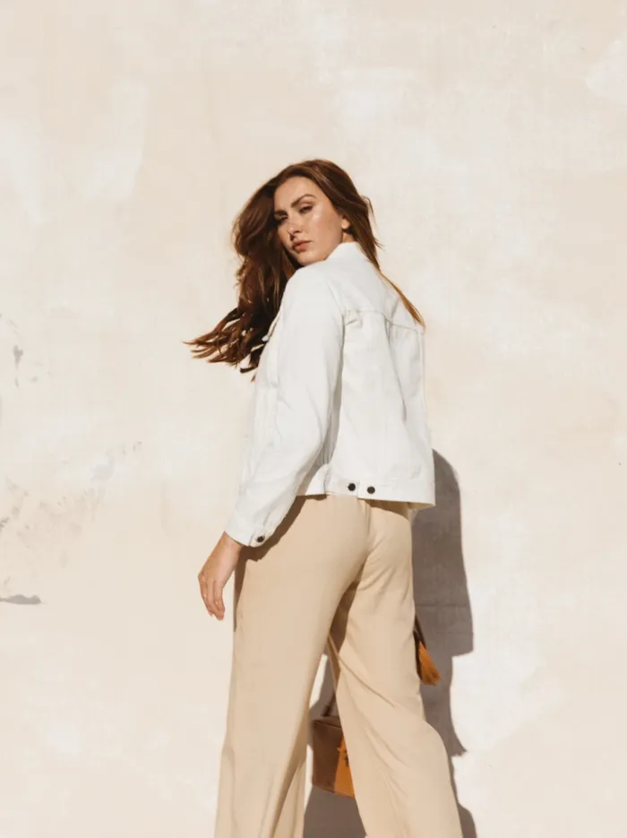 The Bailey Classic Jacket Light Blue Wash Women Denim Able
