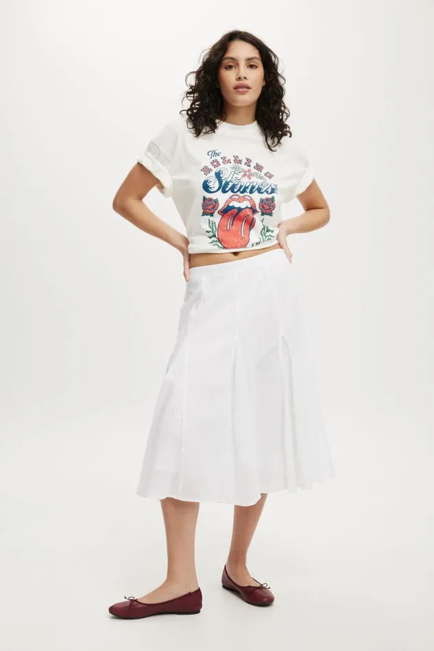 The Lcn Boxy Graphic Tee Lcn Bra Rolling Stones Tongue Flowersvw Women Cotton On Tops The Lcn Boxy Graphic Tee Lcn Bra Rolling Stones Tongue Flowersvw Women Cotton On Tops