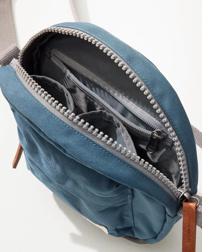 Tommy Bahama Paddington Airforce Crossbody Bag Airforce WomenMenBig and TallBeach and Home Handbags and Clutches Tommy Bahama Paddington Airforce Crossbody Bag Airforce WomenMenBig and TallBeach and Home Handbags and Clutches
