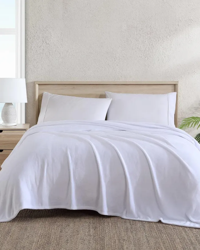 Tommy Bahama Solid Twin Fleece Blanket White Beach and Home Bedding