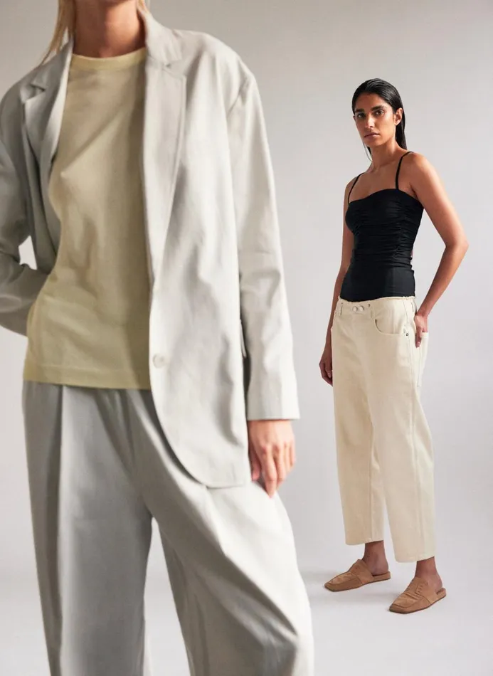 Women Denim Tibi Garment Dyed Stretch Twill Cropped Newman Jean Ivory