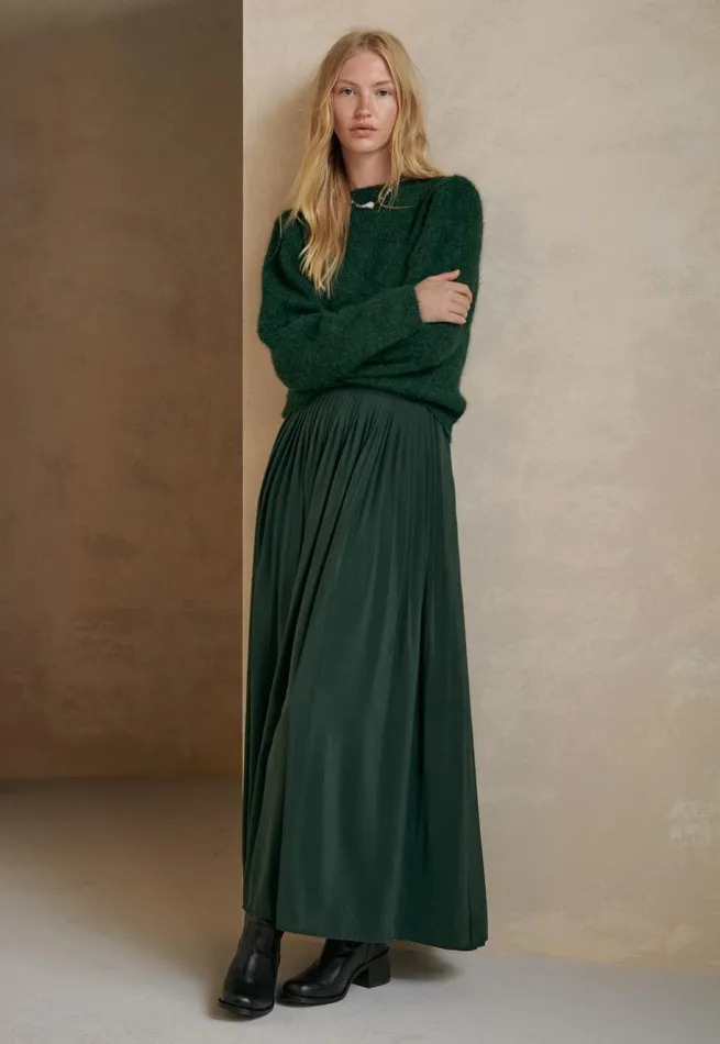 Women Long Pleated Skirt Poetry Fashion Dresses and Skirts