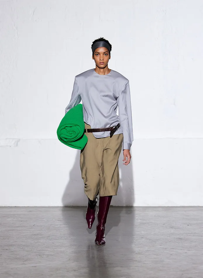 Women Pants and Shorts Tibi Fluid Suiting Short Walnut